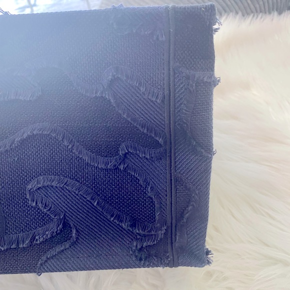 LIKE NEW💯CHRISTIAN DIOR Canvas Embroidered Camouflage Large Book Tote Blue - Picture 4 of 16